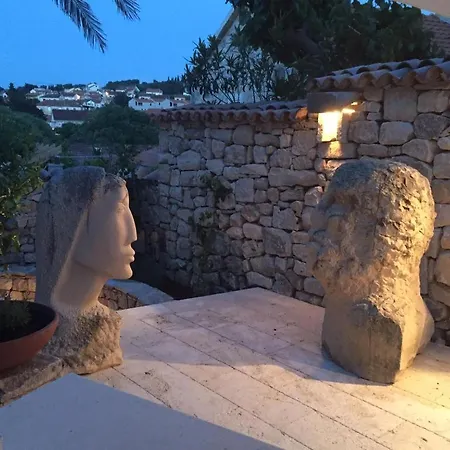 La Belle Et La Bete * Sutivan