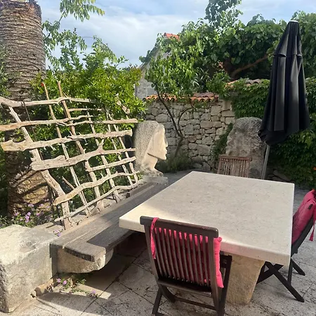 La Belle Et La Bete * Sutivan