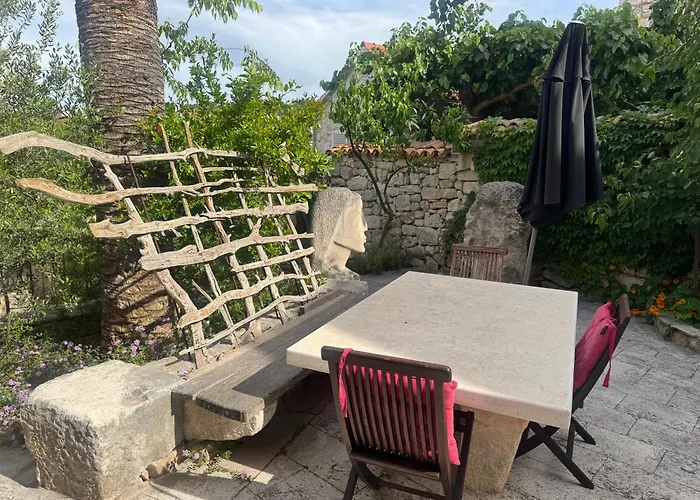 La Belle Et La Bete * Sutivan