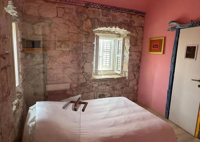 La Belle Et La Bete Vikendica Sutivan