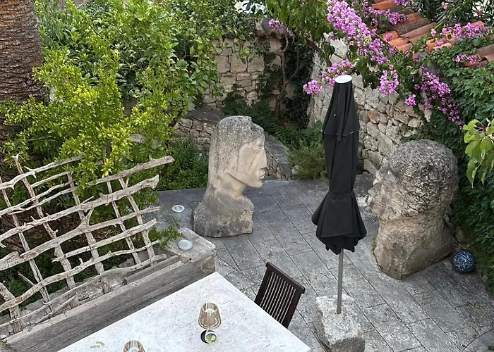 La Belle Et La Bete Vikendica